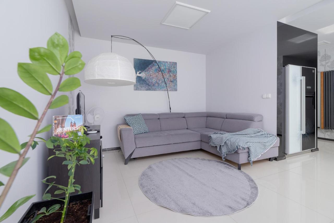 Wonderful Apartment Garden Residence By Noclegi Renters Краків Екстер'єр фото