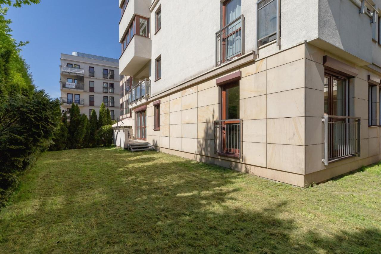 Wonderful Apartment Garden Residence By Noclegi Renters Краків Екстер'єр фото